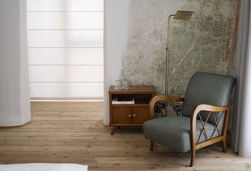 Bed and Breakfast 1477 Reichhalter