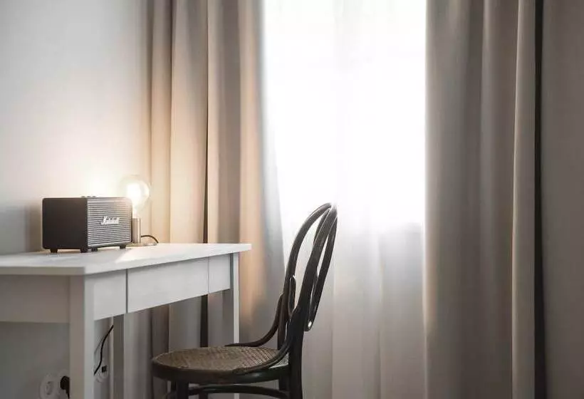 ベッドアンドブレックファースト 1477 Reichhalter