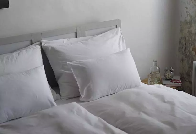 ベッドアンドブレックファースト 1477 Reichhalter