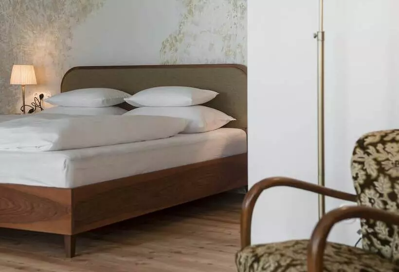 ベッドアンドブレックファースト 1477 Reichhalter