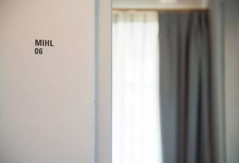 ベッドアンドブレックファースト 1477 Reichhalter