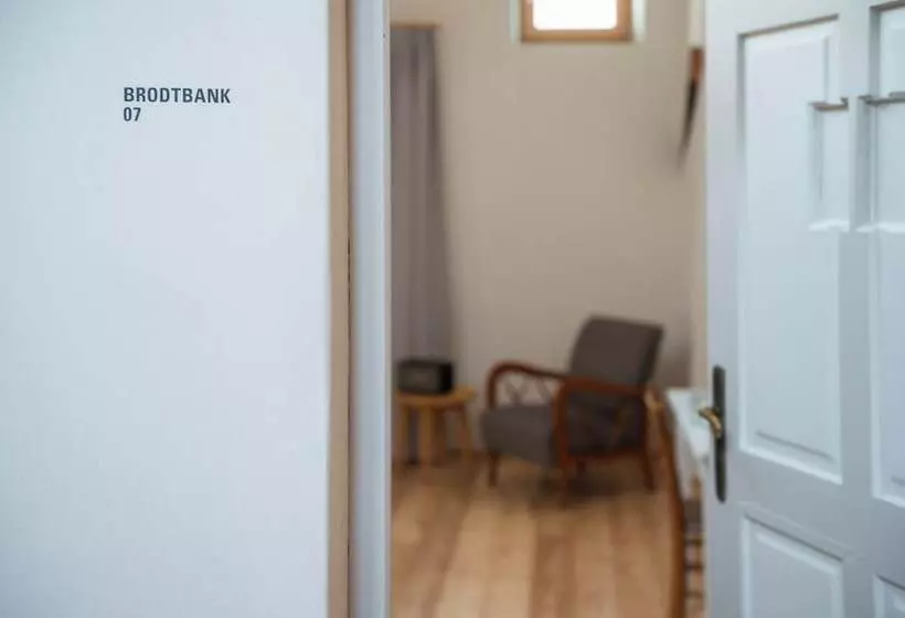 ベッドアンドブレックファースト 1477 Reichhalter