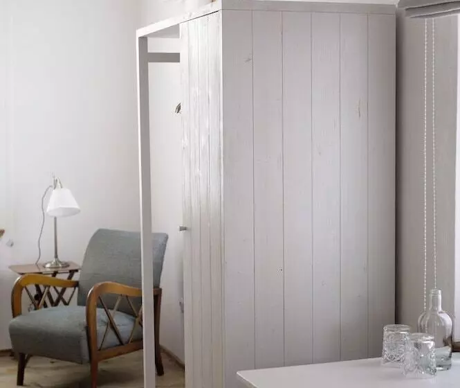 ベッドアンドブレックファースト 1477 Reichhalter