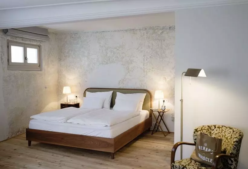 ベッドアンドブレックファースト 1477 Reichhalter