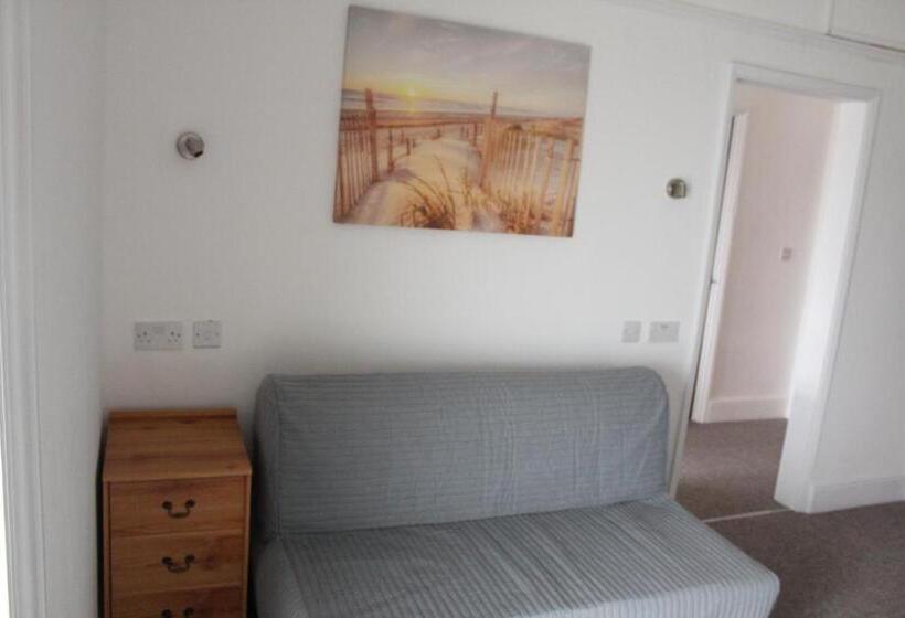 تختخواب و صبحانه Bayside