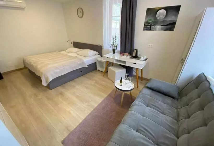 Aamiaismajoitus (B&B) Gostisce Sovdat