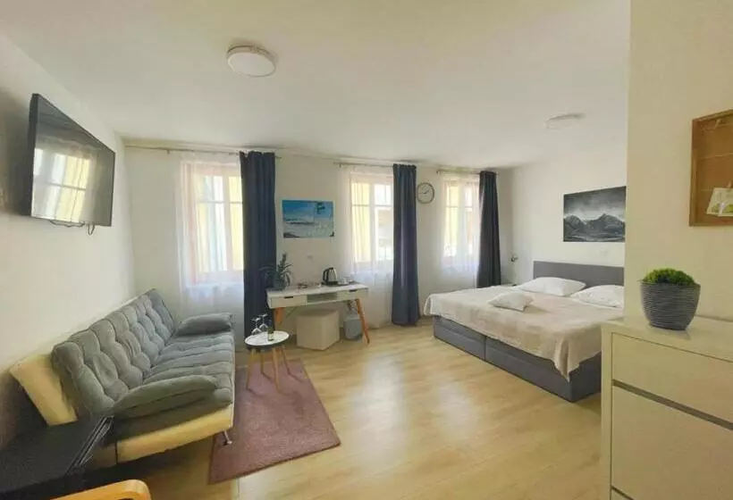 Aamiaismajoitus (B&B) Gostisce Sovdat