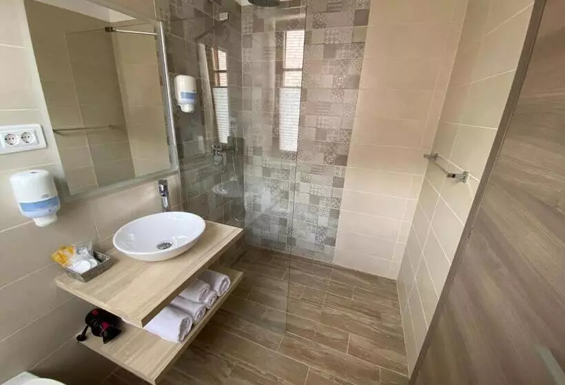 Aamiaismajoitus (B&B) Gostisce Sovdat