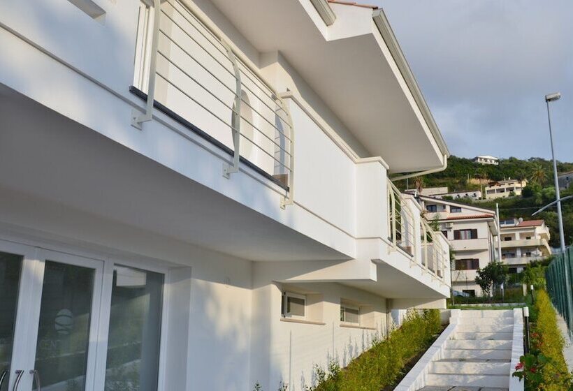 ベッドアンドブレックファースト Centurio Luxury Rooms