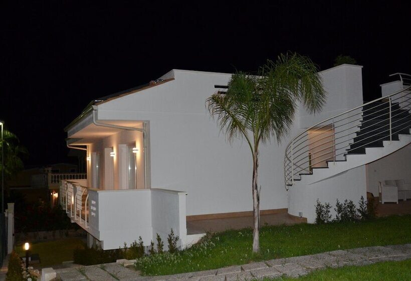 ベッドアンドブレックファースト Centurio Luxury Rooms