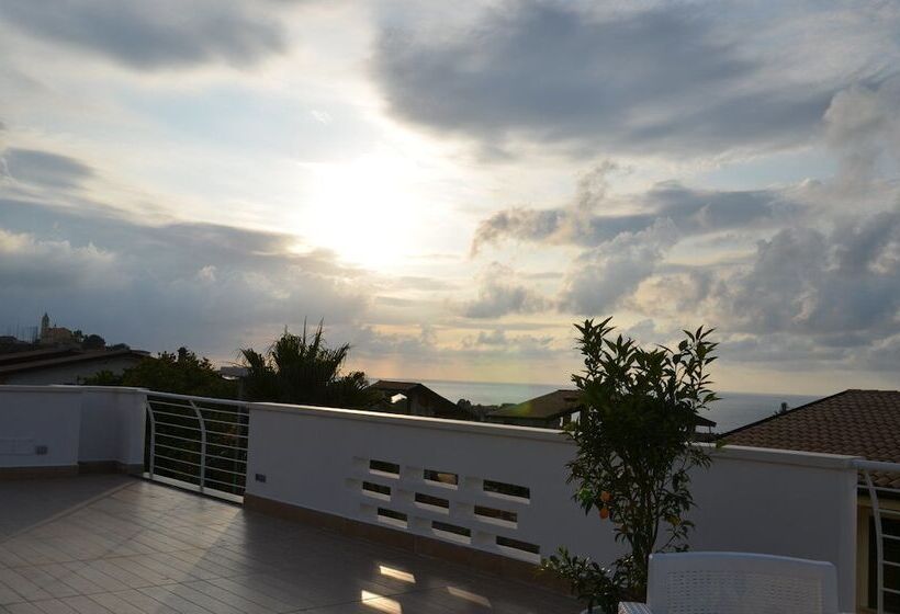 ベッドアンドブレックファースト Centurio Luxury Rooms