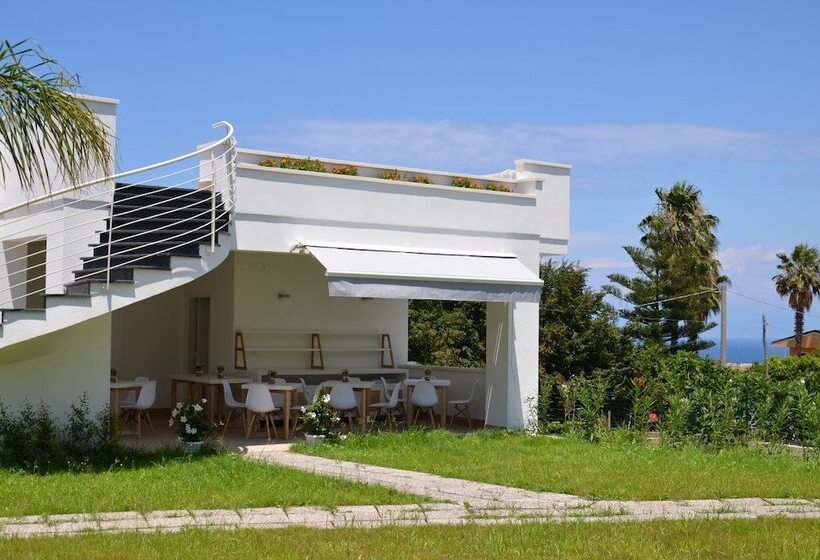 ベッドアンドブレックファースト Centurio Luxury Rooms