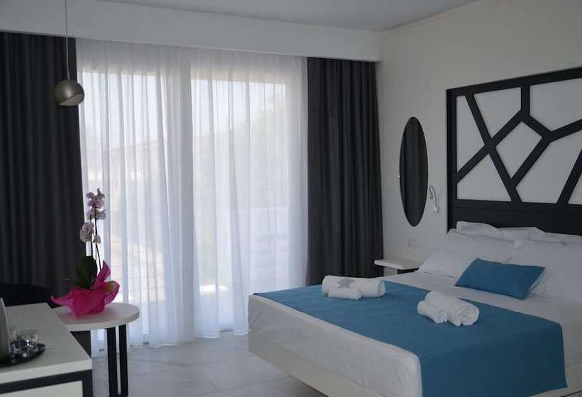 ベッドアンドブレックファースト Centurio Luxury Rooms