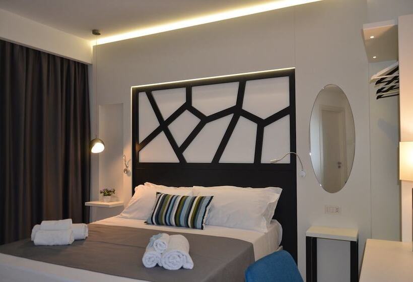 ベッドアンドブレックファースト Centurio Luxury Rooms