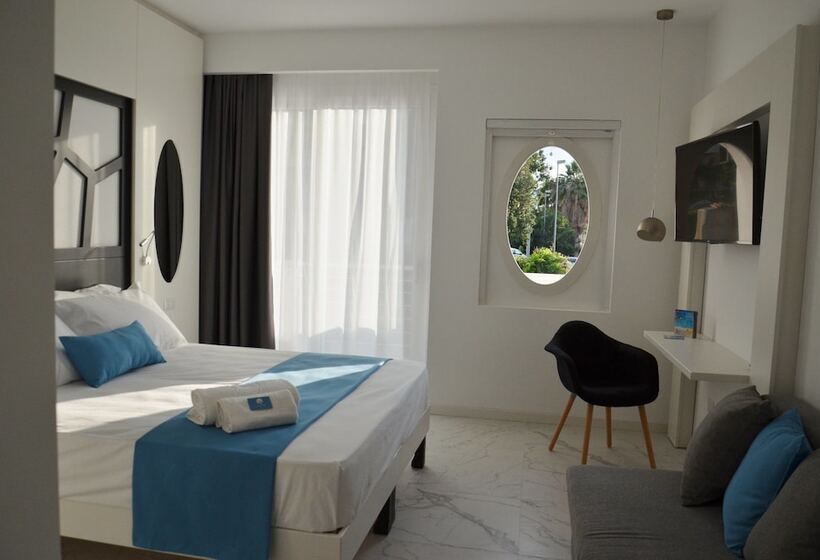 ベッドアンドブレックファースト Centurio Luxury Rooms