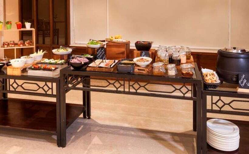 Lemon Tree Hotel Lucknow