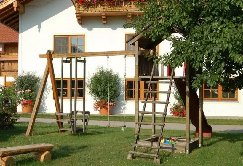 ホテル Utznhof