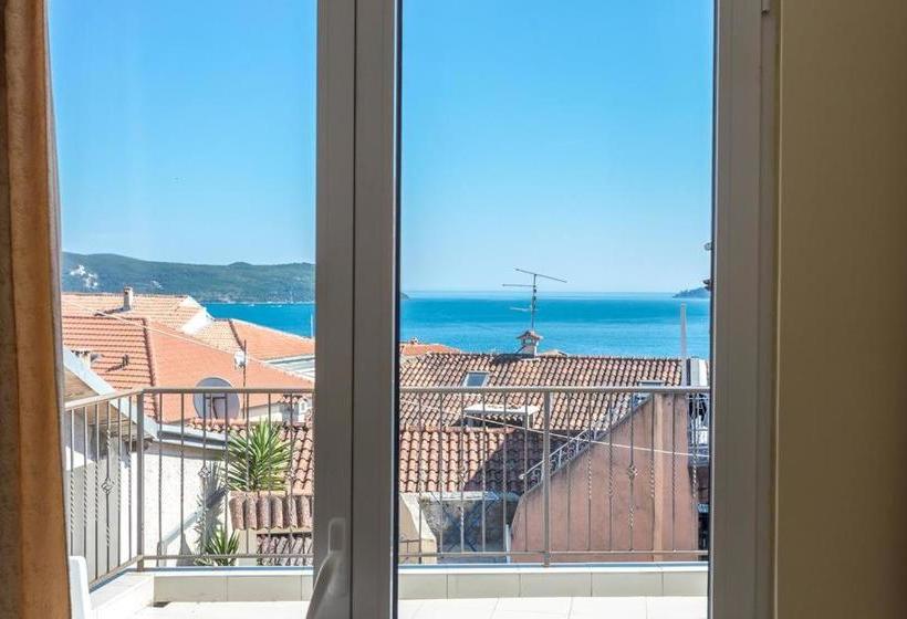 پانسیون City Center Apartment