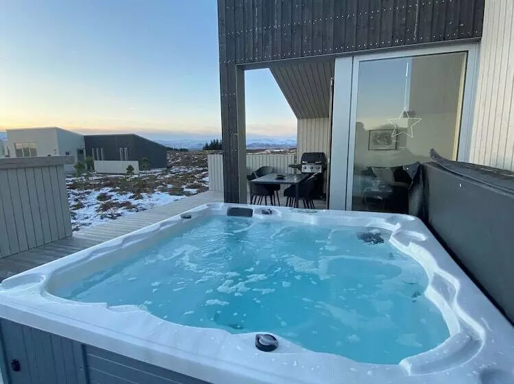 پانسیون Kerbyggd: Luxury House And Cottage In Golden Circle