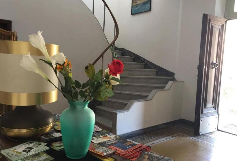 بنسيون Mar & Fantasy