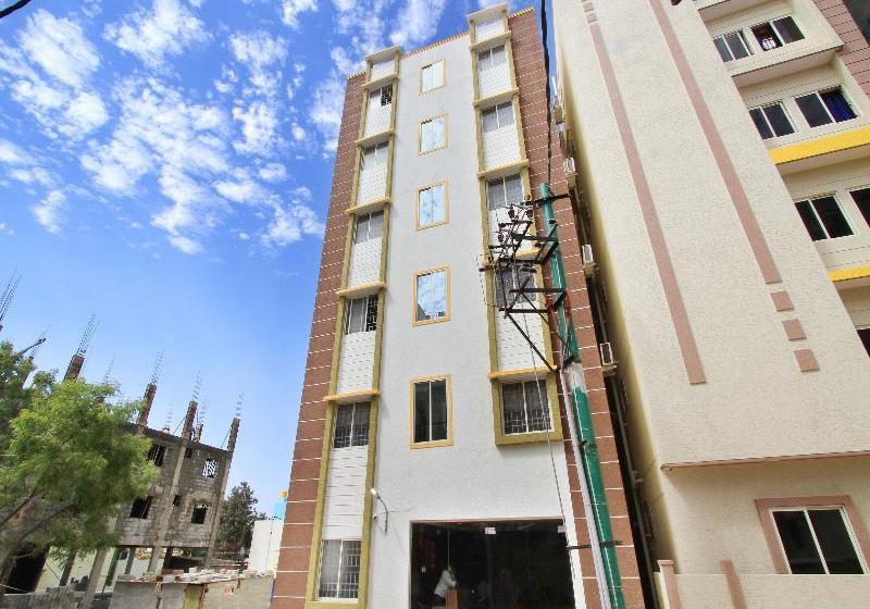 Hotel Oyo 11730 Maruthi Global