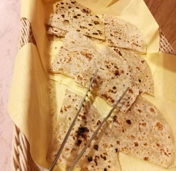 בית מלון כפרי Tivoli