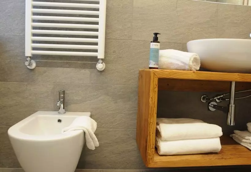 Majatalo L'abri Des Amis