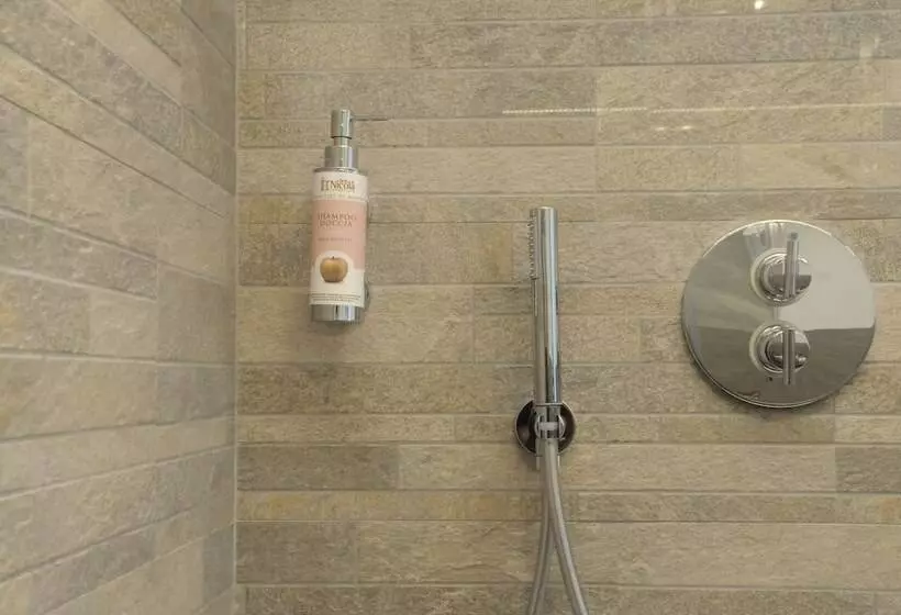 Majatalo L'abri Des Amis