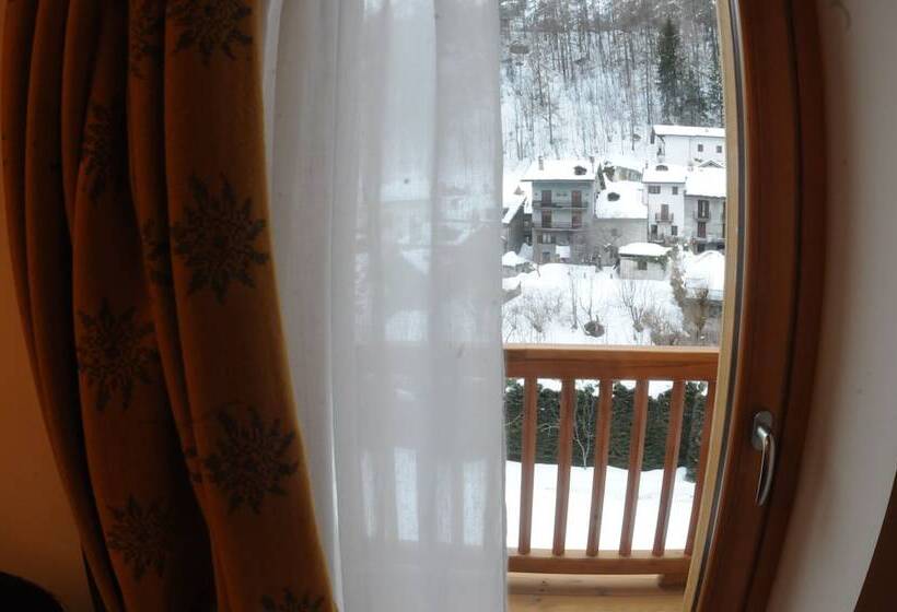 پانسیون L'abri Des Amis