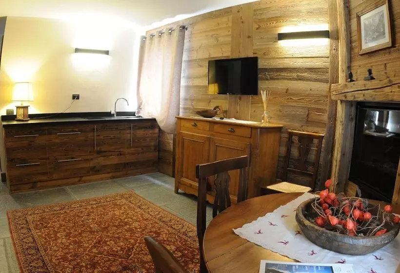 Majatalo L'abri Des Amis