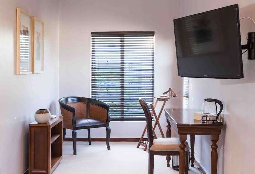 پانسیون The Studio Guest House