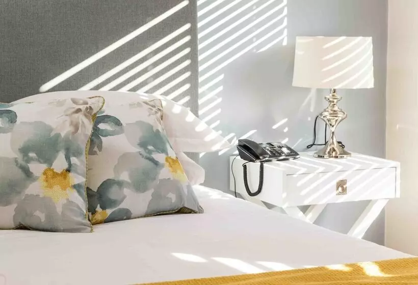 پانسیون The Studio Guest House