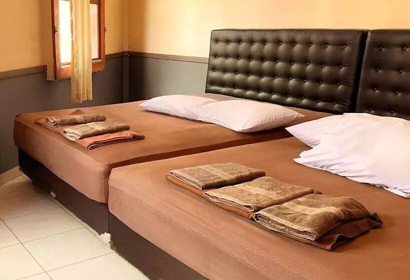 Retkeilymaja Omah Pelem Syariah