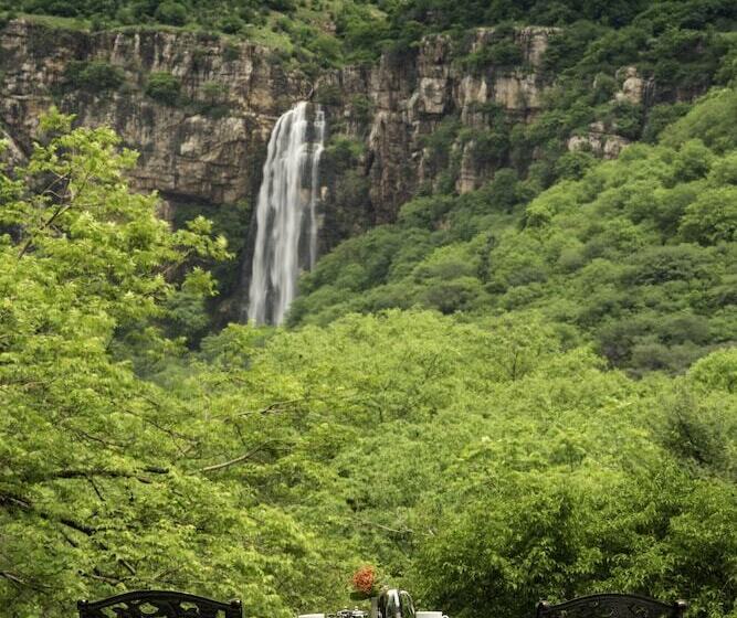 住宿加早餐  Fateh S Retreat, Homestay