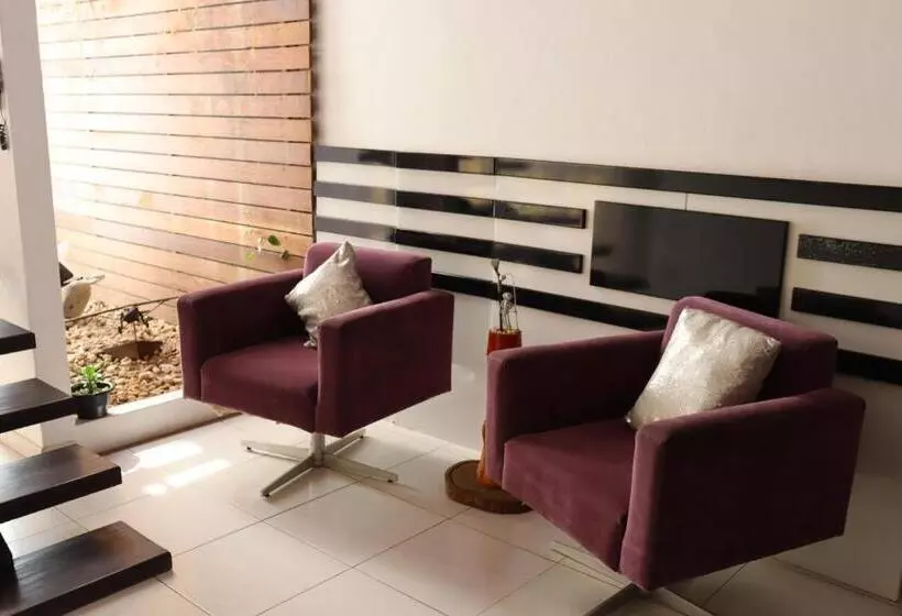 ペンション Arraialferias Suites