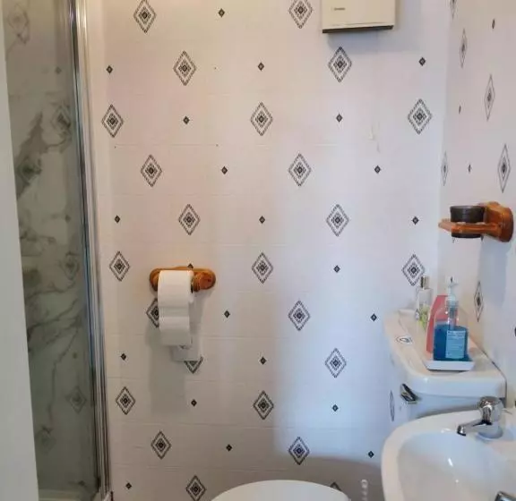 Majatalo Athol Park Guest House