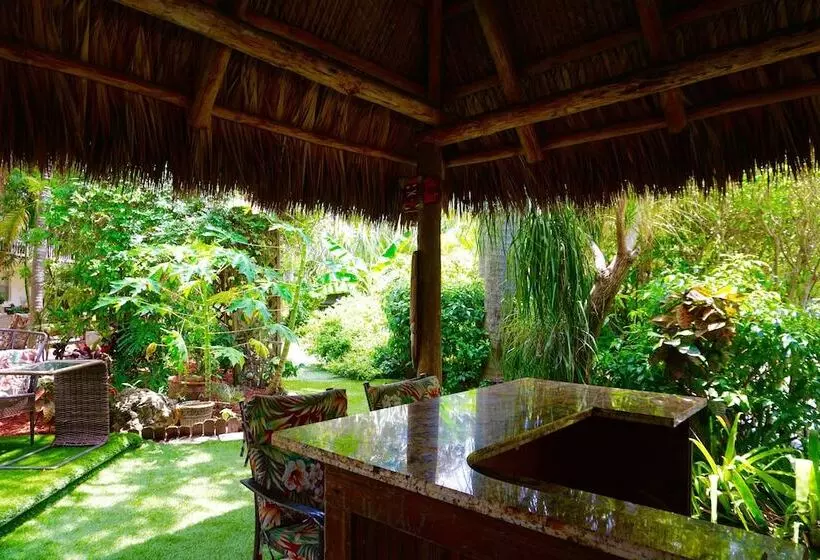 Riverside Apartments By The Beach