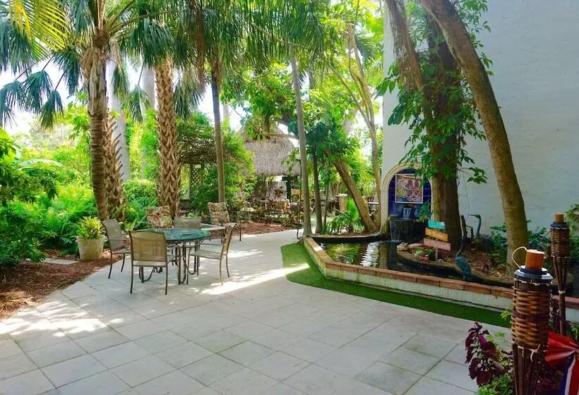 Riverside Apartments By The Beach