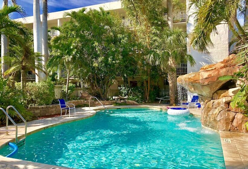 Riverside Apartments By The Beach