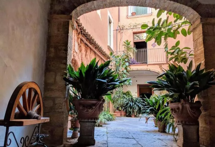 هاستل Casa Di Chiara