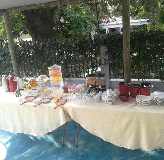 بنسيون Orquidea Guesthouse Spa & Restaurant