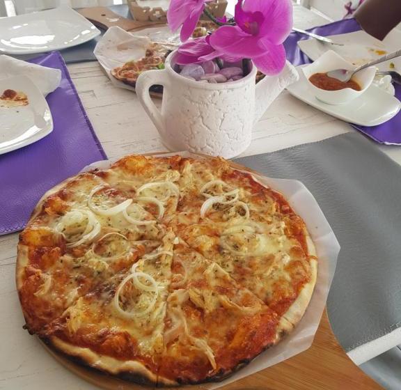 بنسيون Orquidea Guesthouse Spa & Restaurant