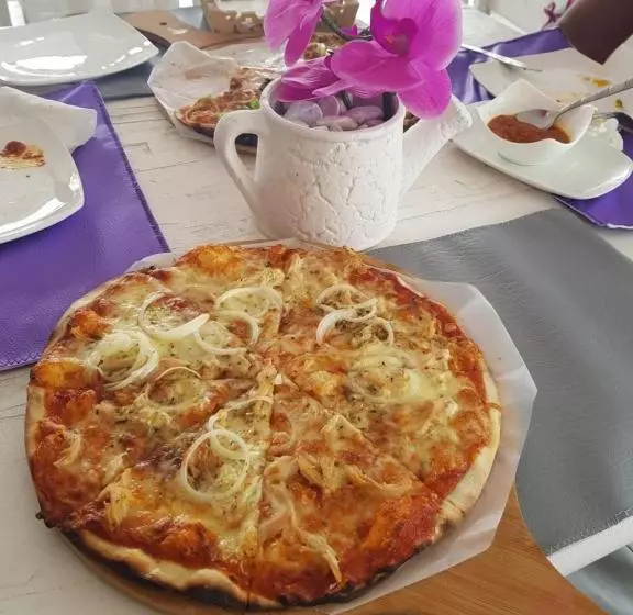 پانسیون Orquidea Guesthouse Spa & Restaurant