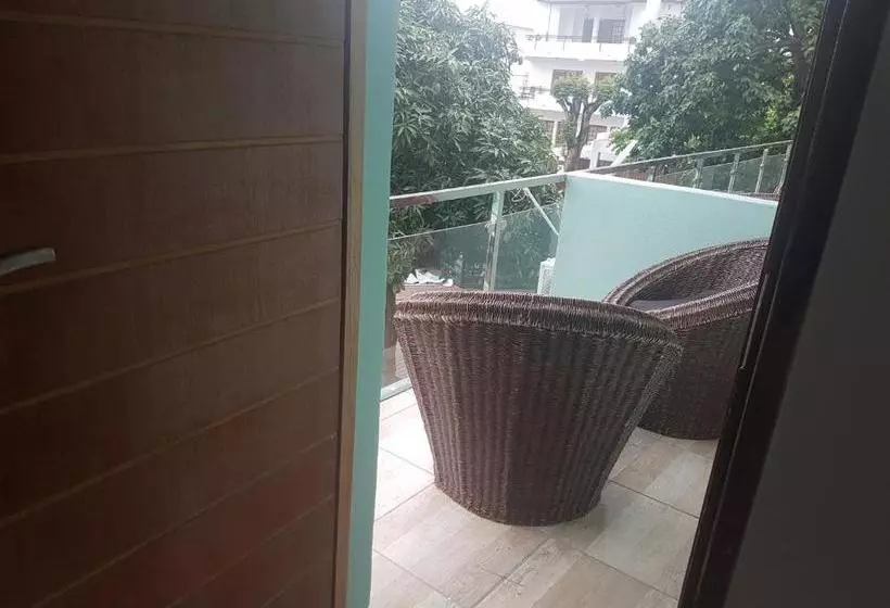 پانسیون Orquidea Guesthouse Spa & Restaurant