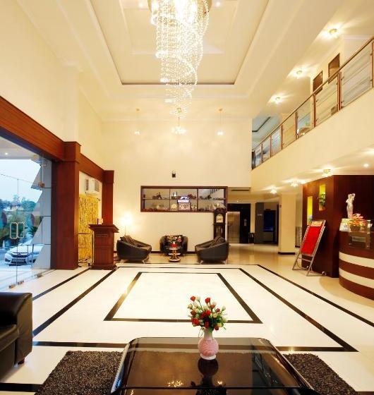 בית מלון כפרי Rose International