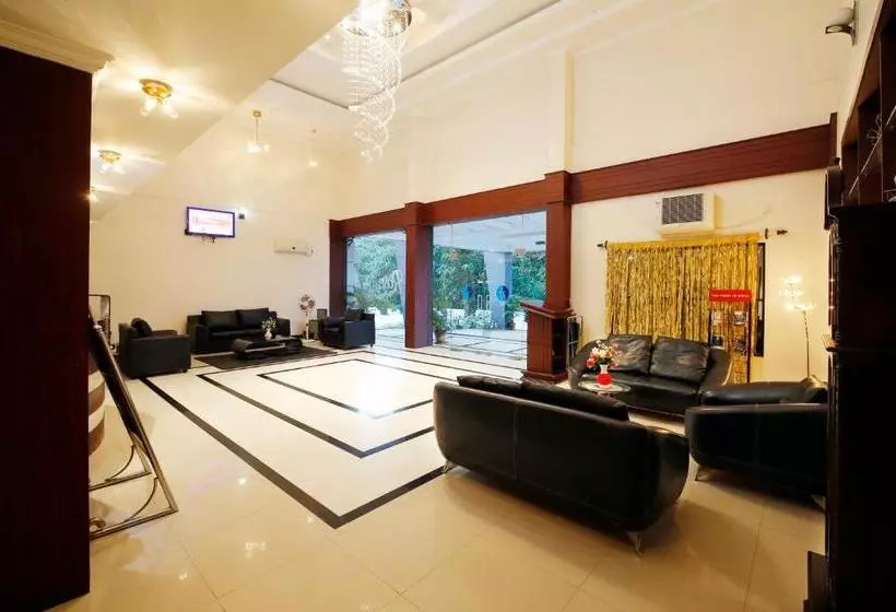 Hotelli Rose International