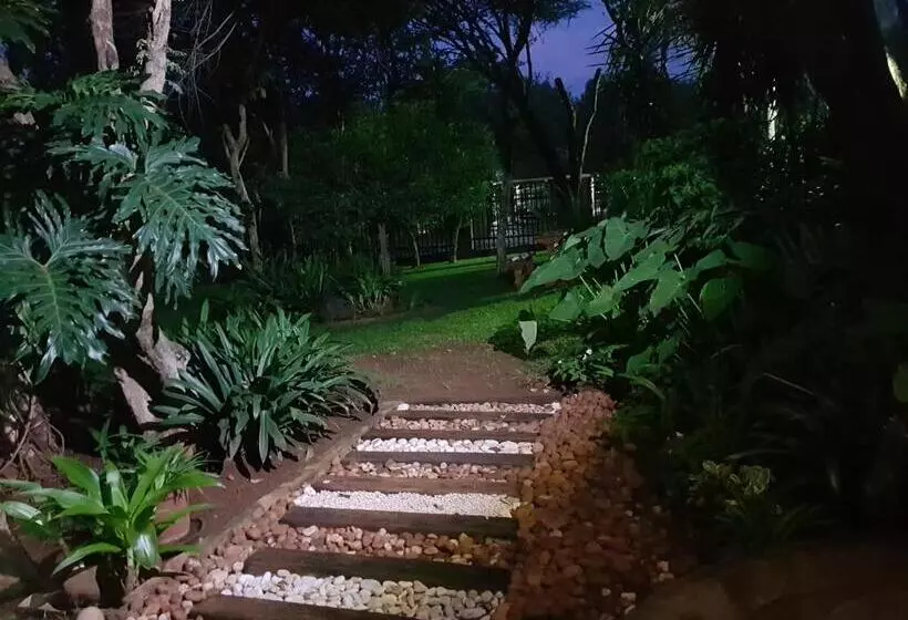 ペンション Maroela Gardens Guesthouse