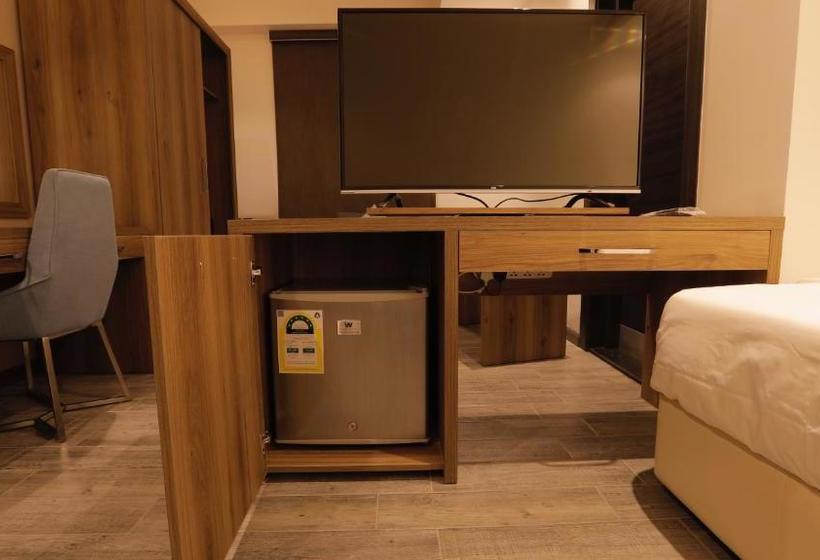 ستاى ان السلامه غرف واجنحه فندقيه Stay Inn Suites