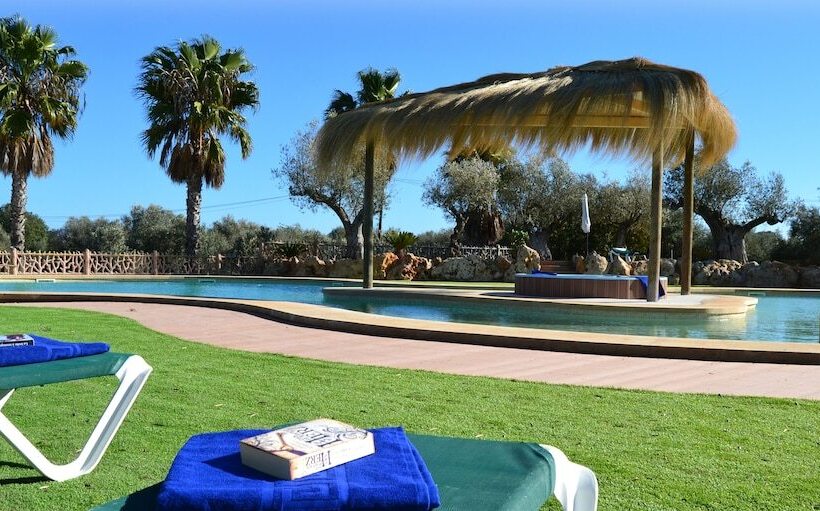 هتل Agroturismo Es Gallicant