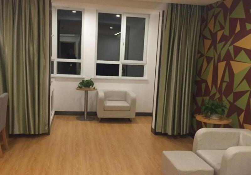 בית מלון כפרי Vatica Xingtai Qiaoxi District Yongkang Street Technical College